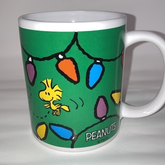 Snoopy and Woodstock holiday lights mug - Picture 3 of 5